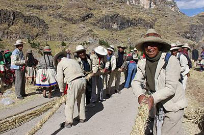 Fashioning the long ropes ~ © 2010 Peru National Institute of Culture